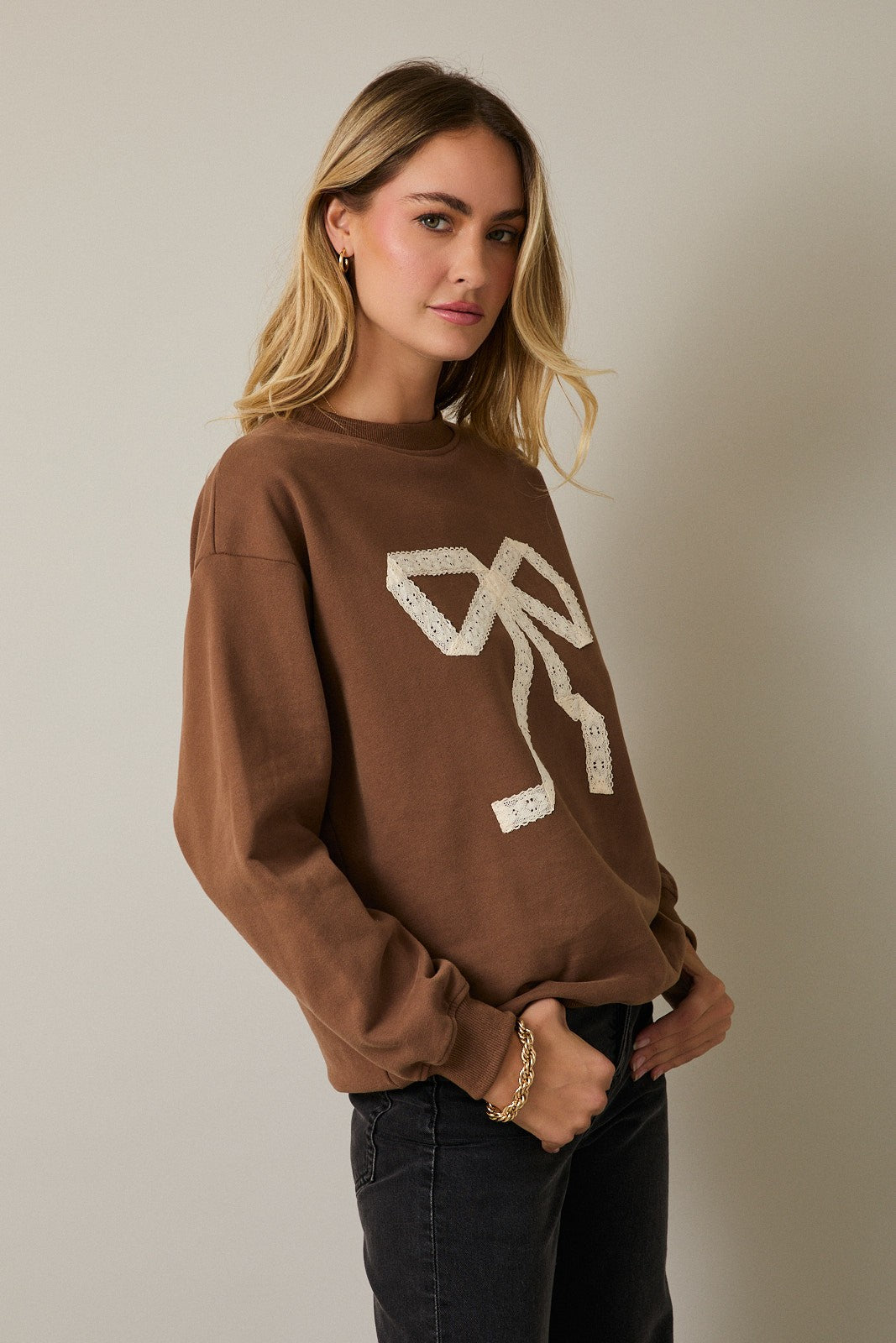 Lacey Sweatshirt